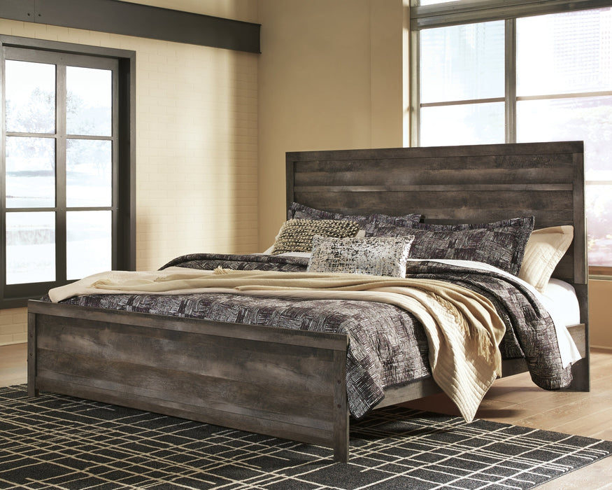 Wynnlow King Panel Bed with Mirrored Dresser, Chest and 2 Nightstands Huntsville Furniture Outlet