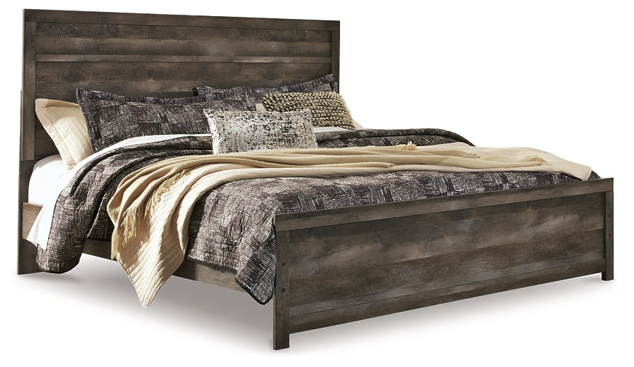 Wynnlow King Panel Bed with Mirrored Dresser and 2 Nightstands Huntsville Furniture Outlet