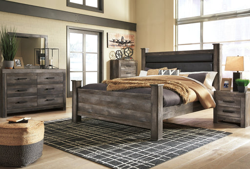 Wynnlow King Poster Bed with Mirrored Dresser, Chest and Nightstand Huntsville Furniture Outlet