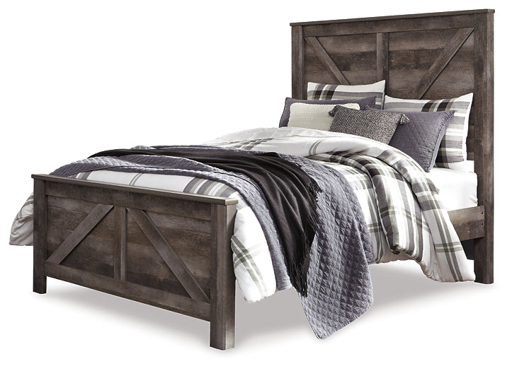 Wynnlow Queen Crossbuck Panel Bed with Dresser Huntsville Furniture Outlet