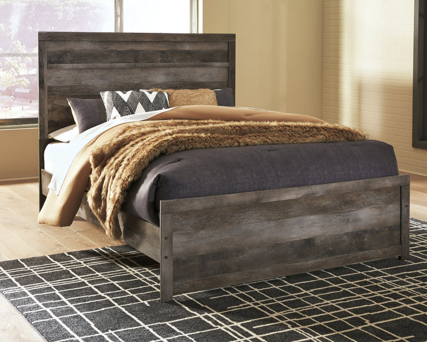 Wynnlow Queen Panel Bed with 2 Nightstands Huntsville Furniture Outlet