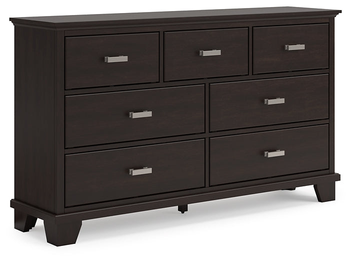 Covetown California King Panel Bed with Dresser