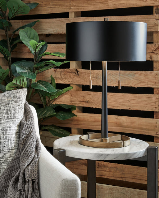 Amadell Metal Table Lamp (1/CN) Huntsville Furniture Outlet