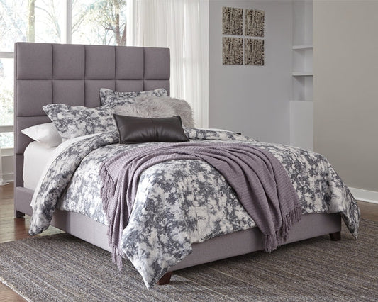 Dolante Queen Upholstered Bed Huntsville Furniture Outlet