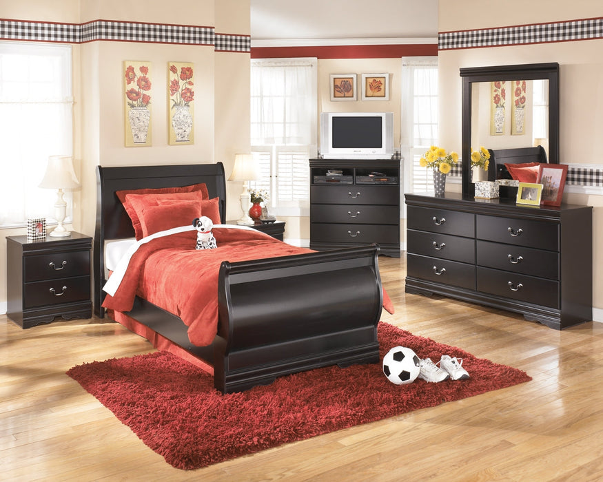 Huey Vineyard Six Drawer Dresser Huntsville Furniture Outlet