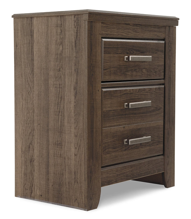 Juararo California King Panel Bed with Mirrored Dresser and 2 Nightstands Huntsville Furniture Outlet