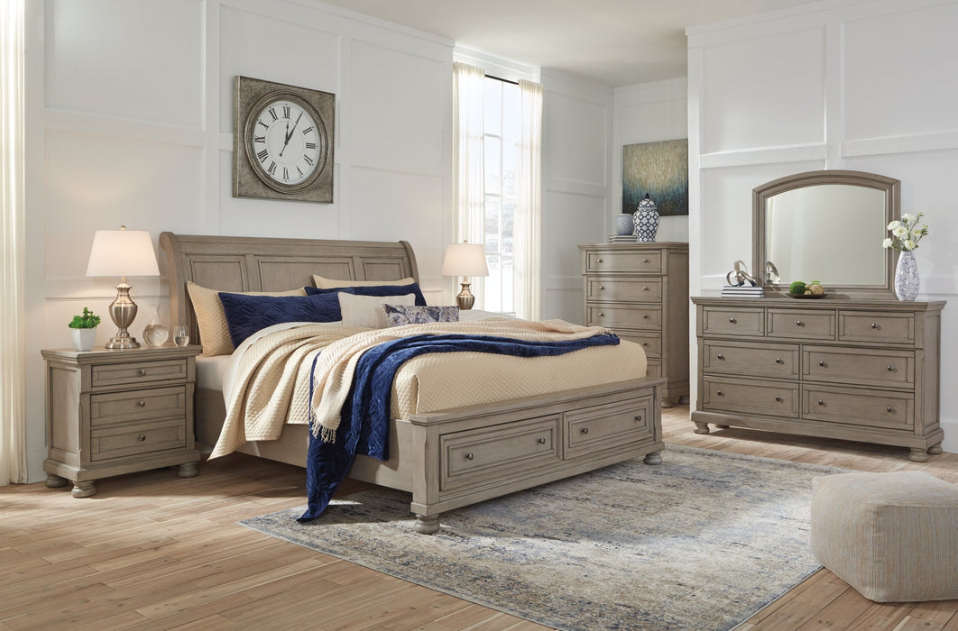 Lettner California King Sleigh Bed with Dresser Huntsville Furniture Outlet