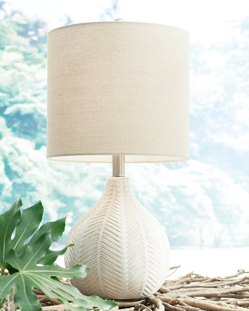 Rainermen Ceramic Table Lamp (1/CN) Huntsville Furniture Outlet